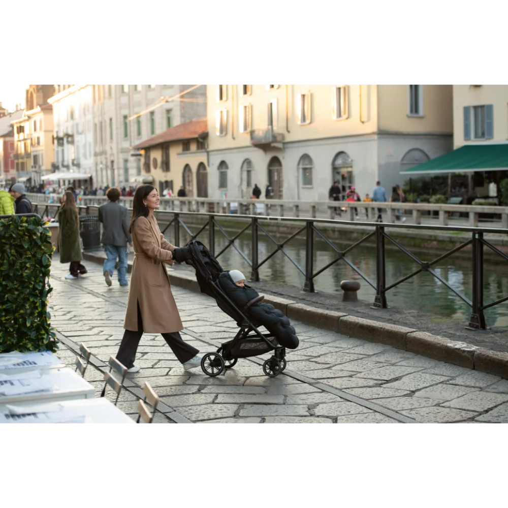 Nuna TRVL Lx Lightweight Luxury Travel Stroller Caviar