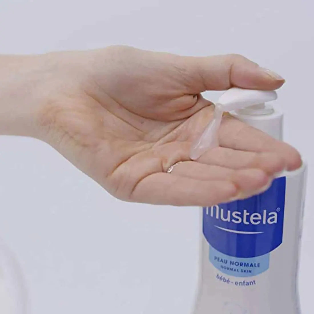 Mustela Gentle Cleansing Gel Avocado Hair and Body 500ml