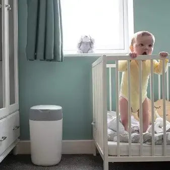 Tommee Tippee Twist and Click Advanced Nappy Disposal Sangenic Tec Bin White