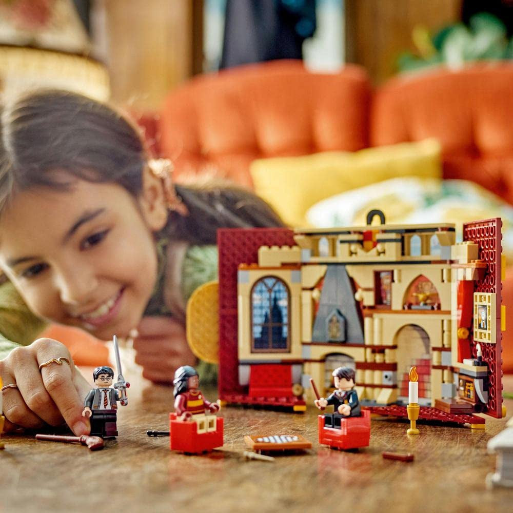 LEGO Harry Potter Gryffindor House Banner 76409 Building Toy Set (285 Pieces)|